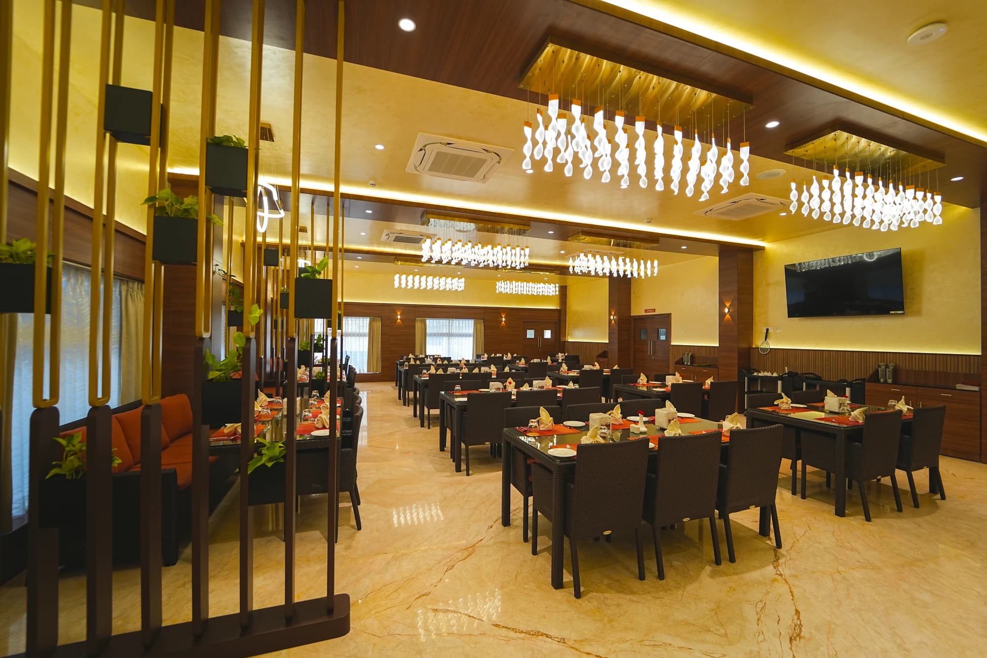 Cinnamon Restaurant perspective 2